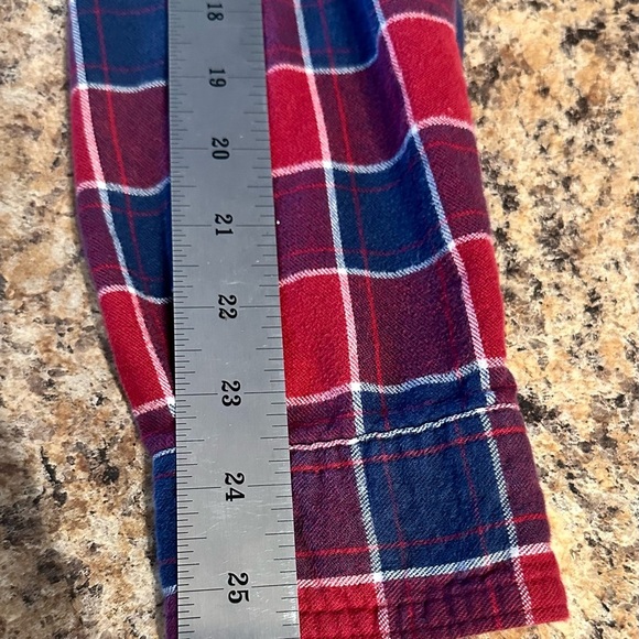 Cabela’s Women’s Size Medium Red Blue Flannel Cotton Button Up EUC - Picture 9 of 16